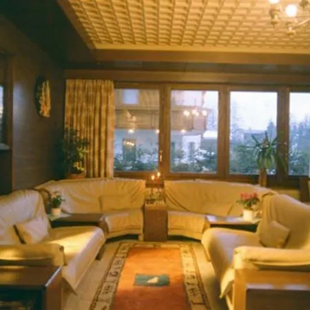 Eden No. 7 Hotell 3*