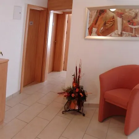 Eden No. 7 3* Зас-Фе